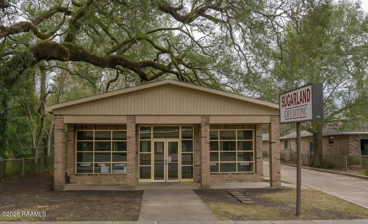 715 Center Street Street - Photo 1