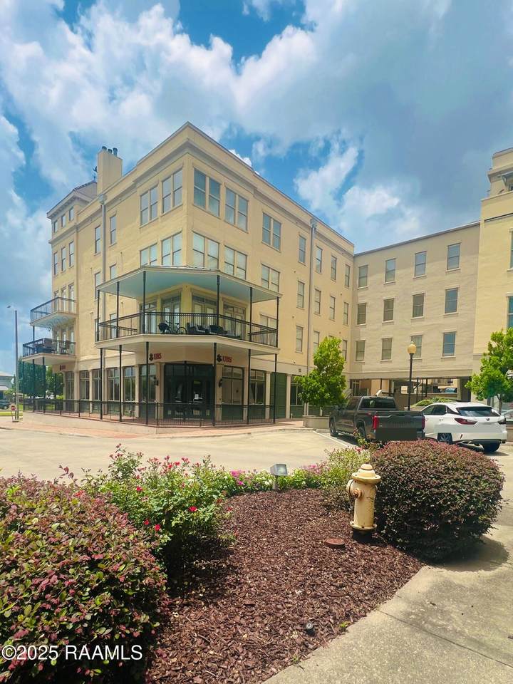 201 Settlers Trace Boulevard - Photo 1