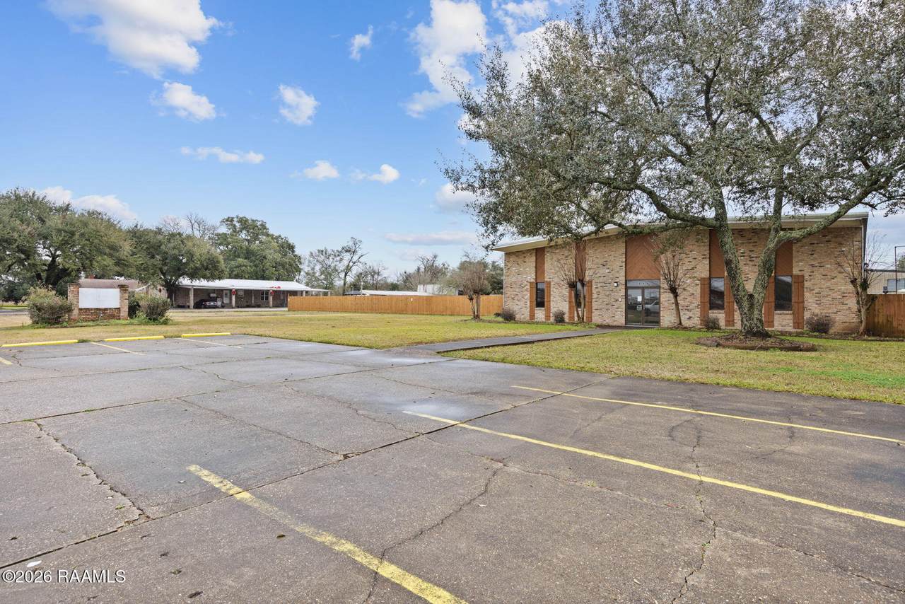 https://bt-photos.global.ssl.fastly.net/acadiana/1280_boomver_1_2600000461-2.jpg