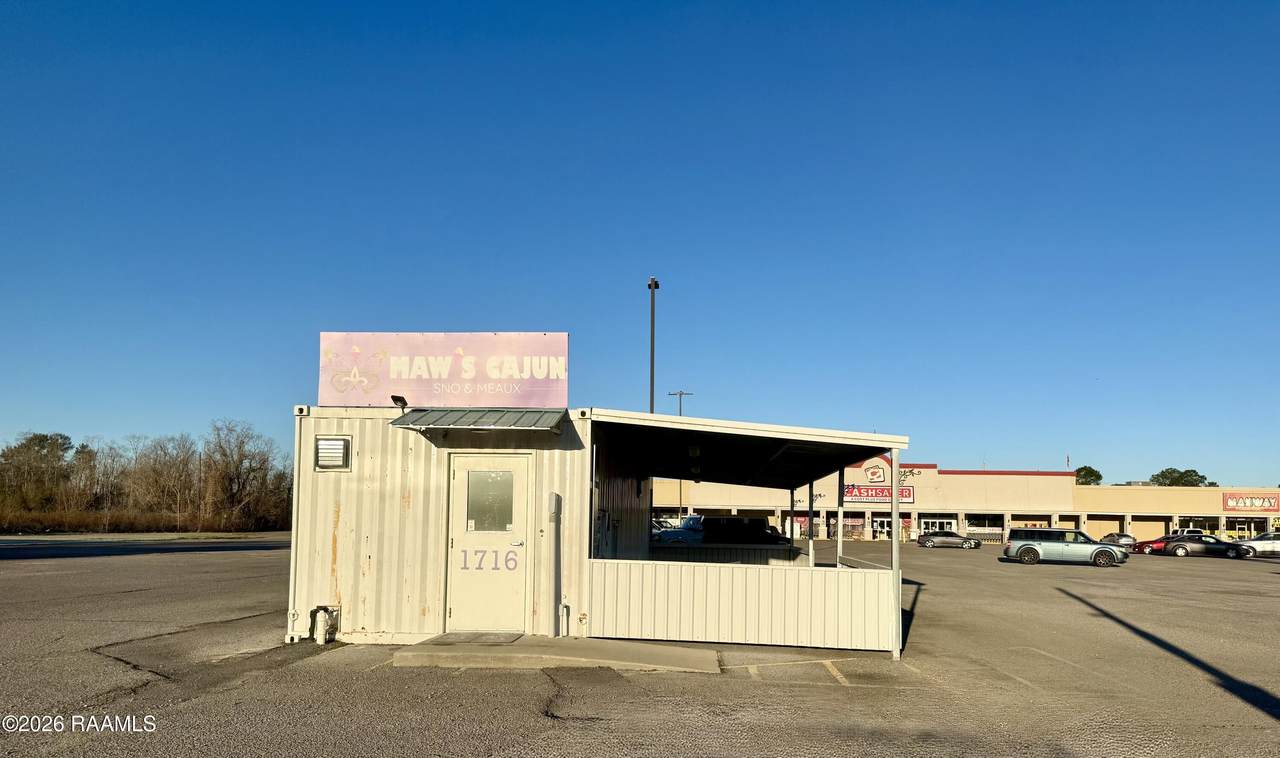 1716 Main Street - Photo 1