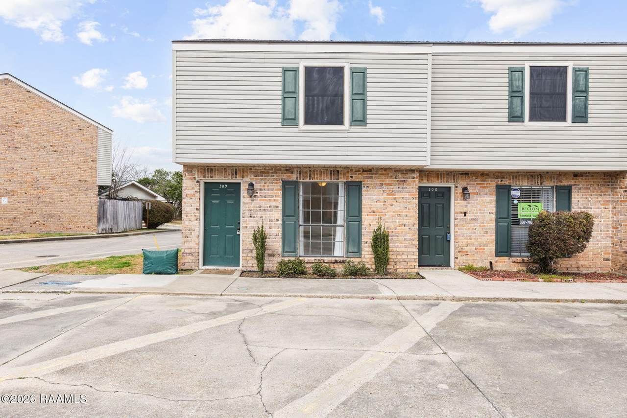 100 Winchester Drive - Photo 1