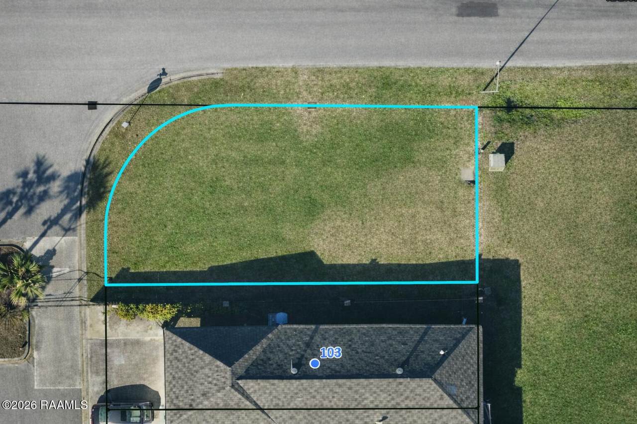 101 Floridian Lane - Photo 1