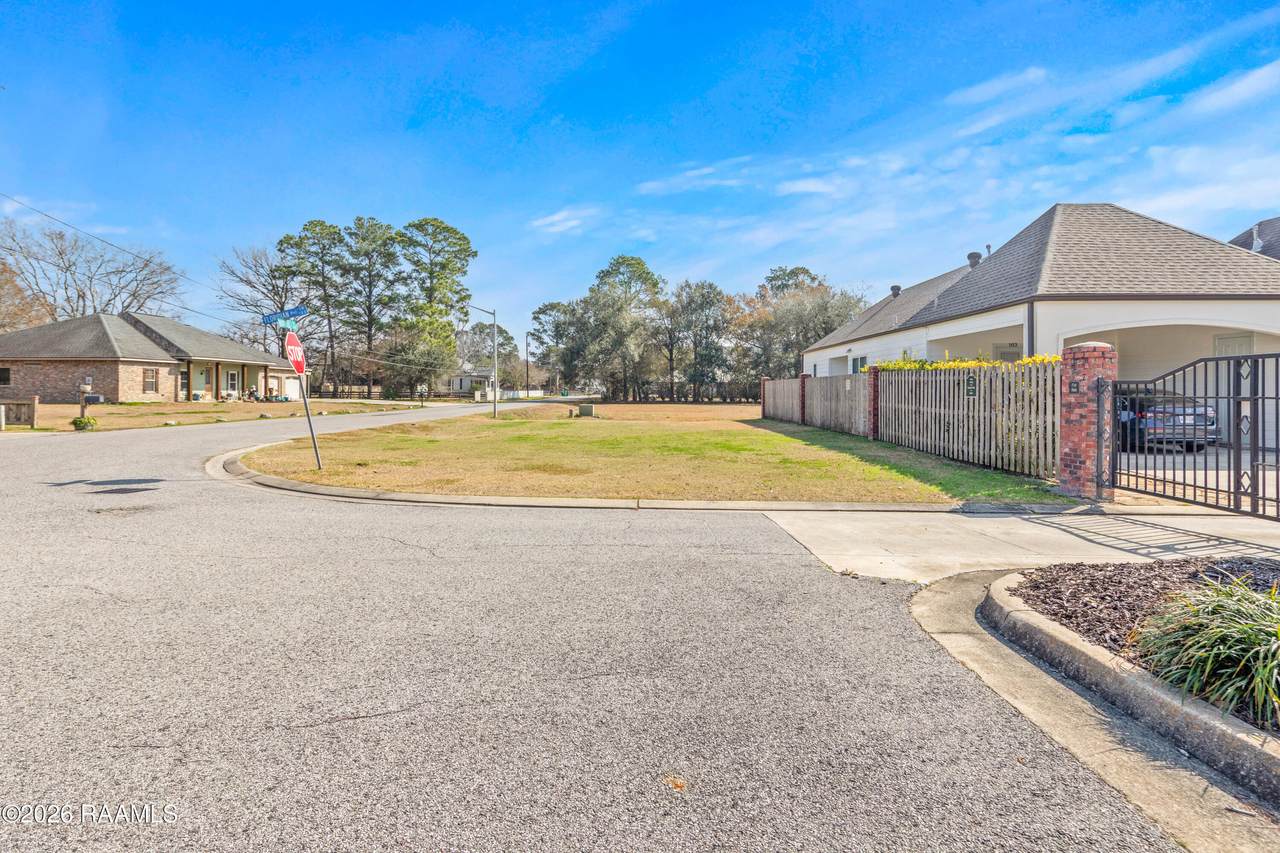 https://bt-photos.global.ssl.fastly.net/acadiana/1280_boomver_1_2600001383-2.jpg