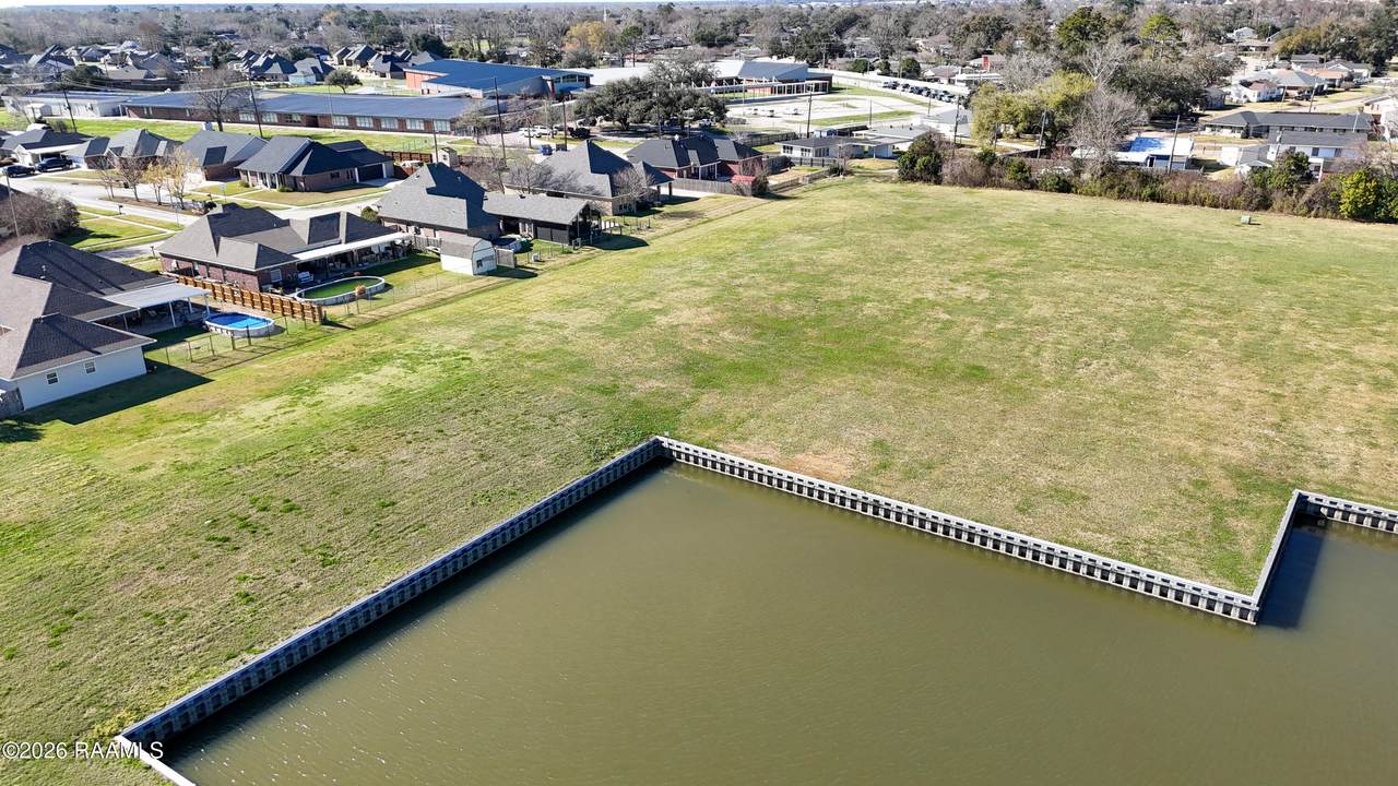 https://bt-photos.global.ssl.fastly.net/acadiana/orig_boomver_1_2600001401-2.jpg