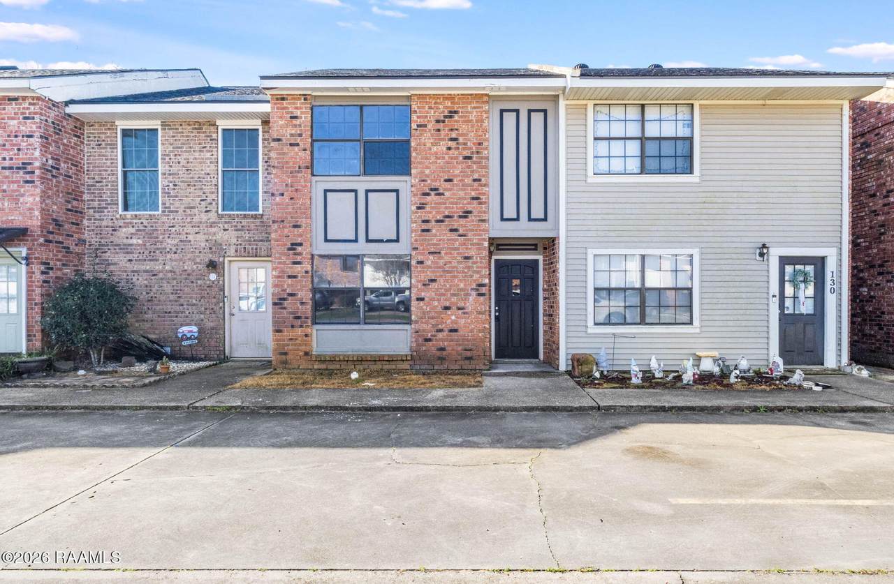 132 Southfield Parkway - Photo 1
