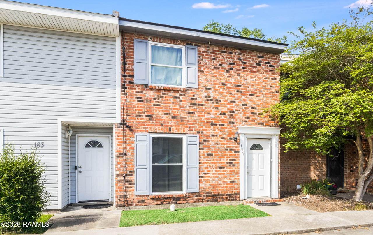 185 Southfield Parkway - Photo 1