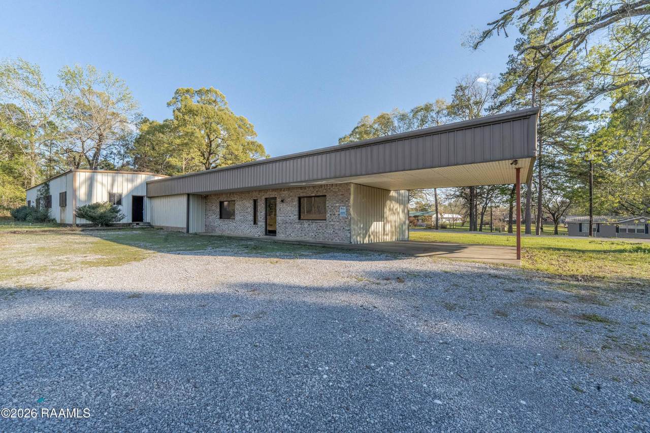 8531 U.S. 71 - Photo 1