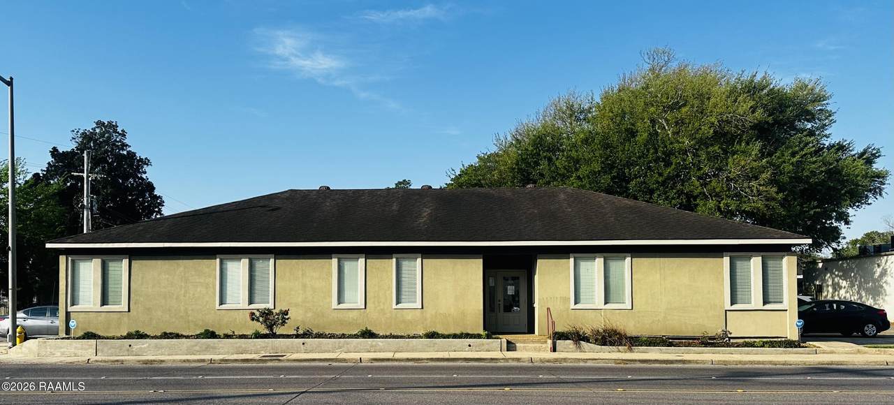 601 University Avenue - Photo 1