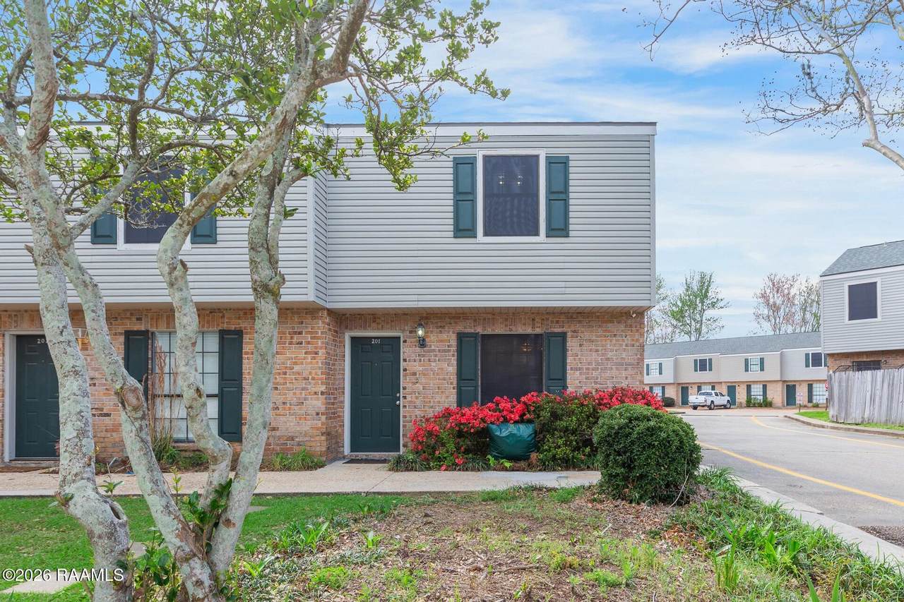 100 Winchester Drive - Photo 1