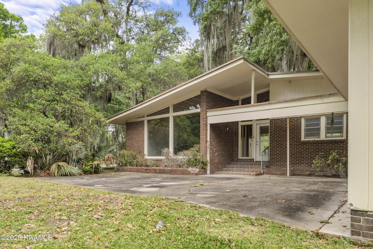 https://bt-photos.global.ssl.fastly.net/acadiana/1280_boomver_2_2600003404-2.jpg