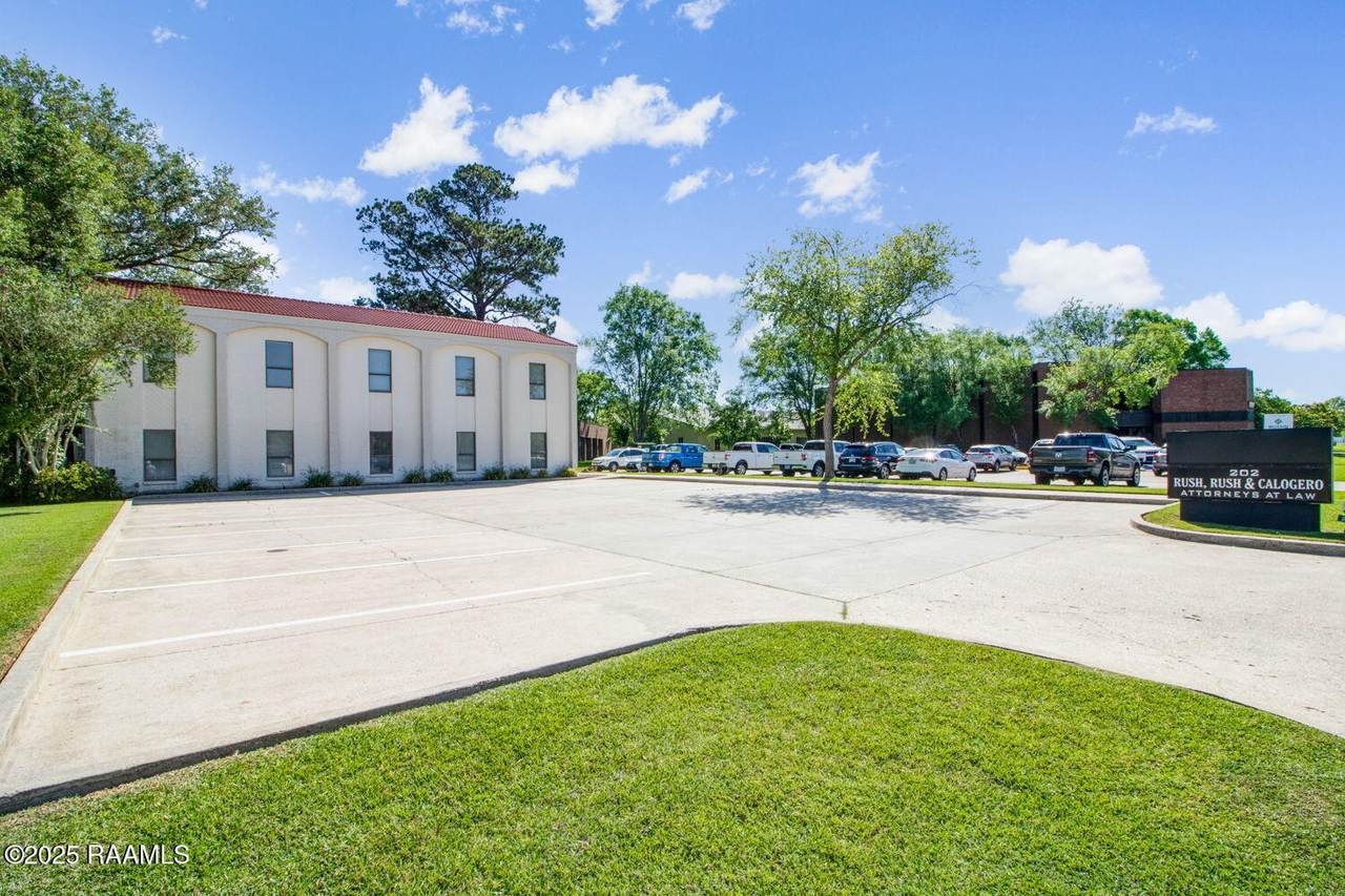 202 Magnate Drive - Photo 1