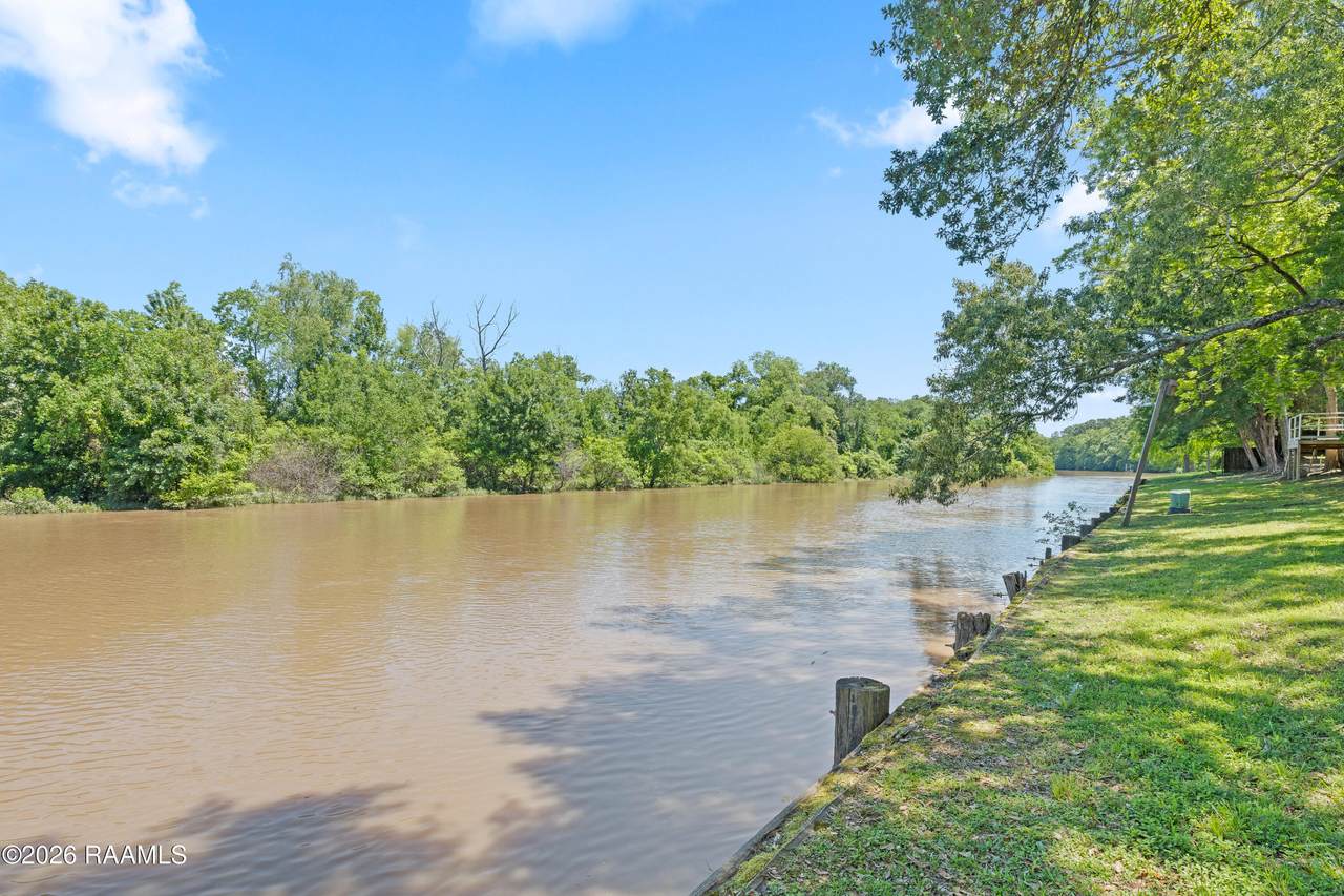 https://bt-photos.global.ssl.fastly.net/acadiana/1280_boomver_1_2600003860-2.jpg