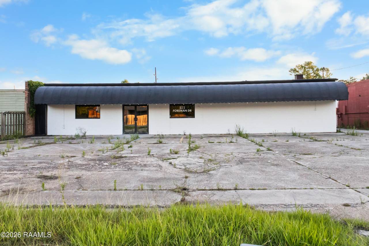 811 Foreman Drive - Photo 1