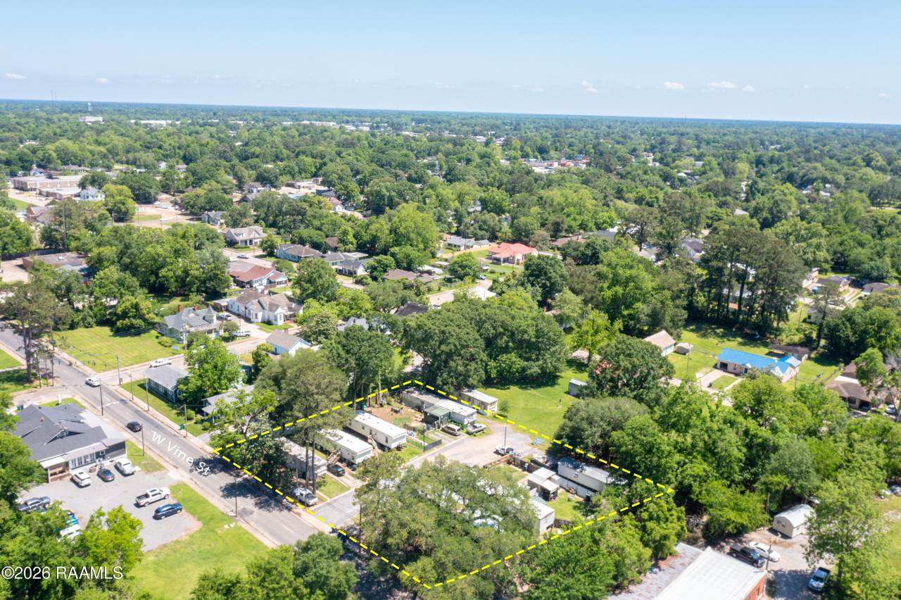 229 Vine - Photo 1