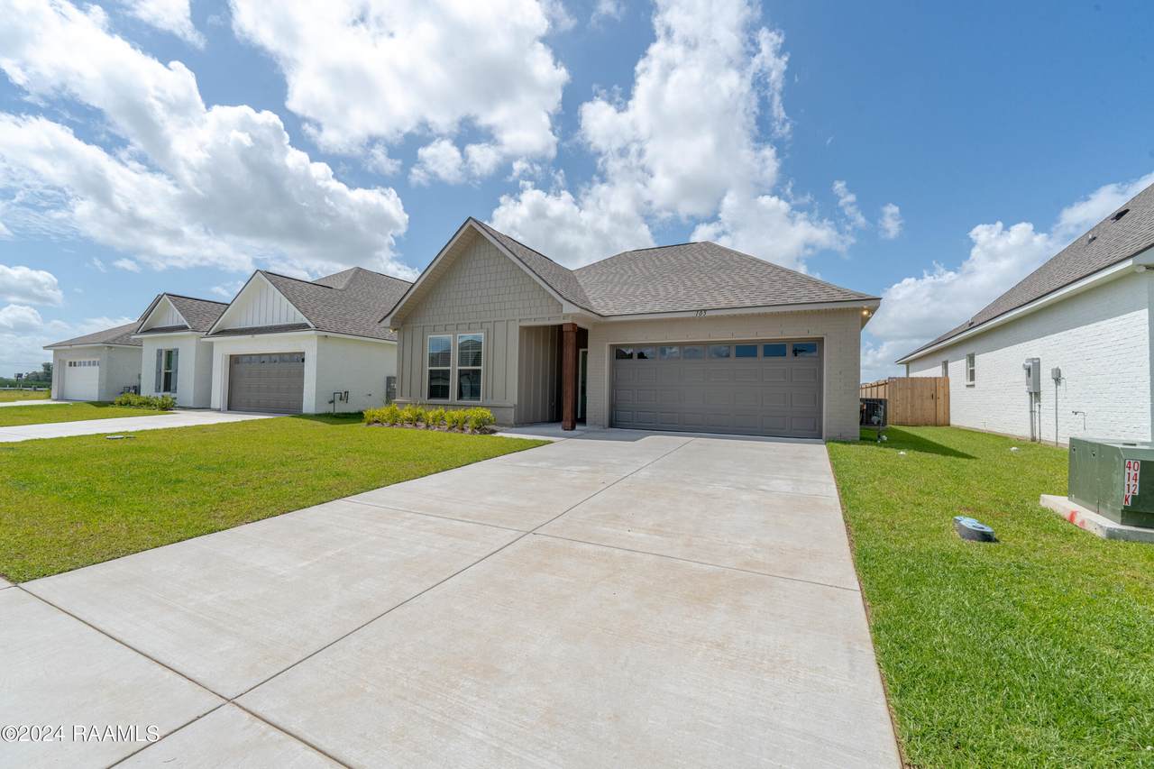 105 Gilded Lane - Photo 1