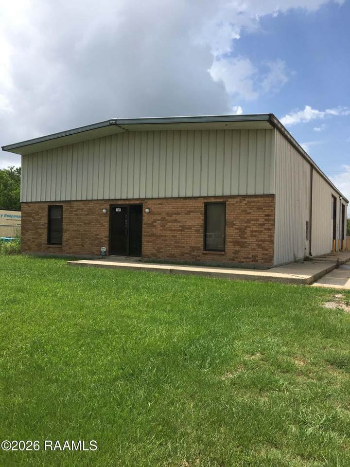 132 Credit Drive - Photo 1