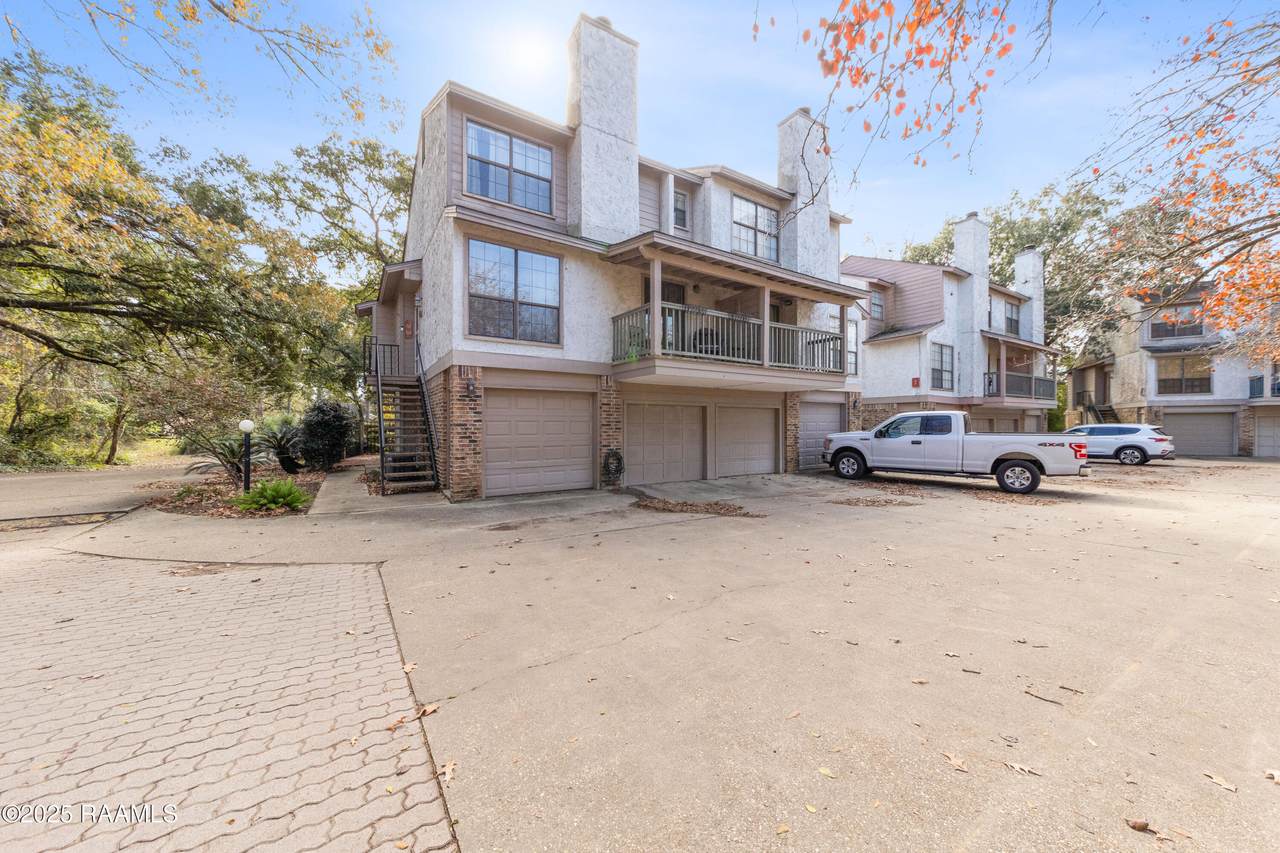 1400 Bayou Parkway - Photo 1