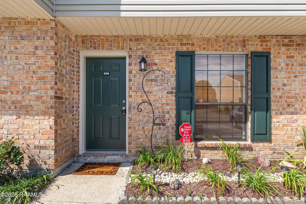 100 Winchester Drive - Photo 1