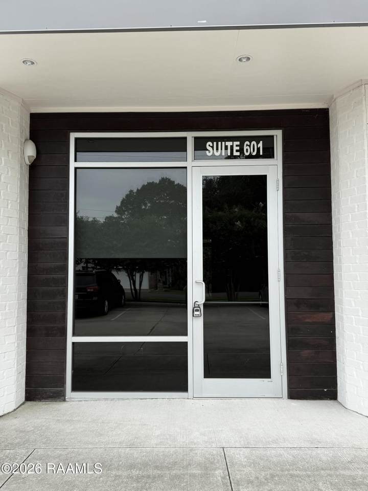 https://bt-photos.global.ssl.fastly.net/acadiana/1280_boomver_1_2600005066-2.jpg