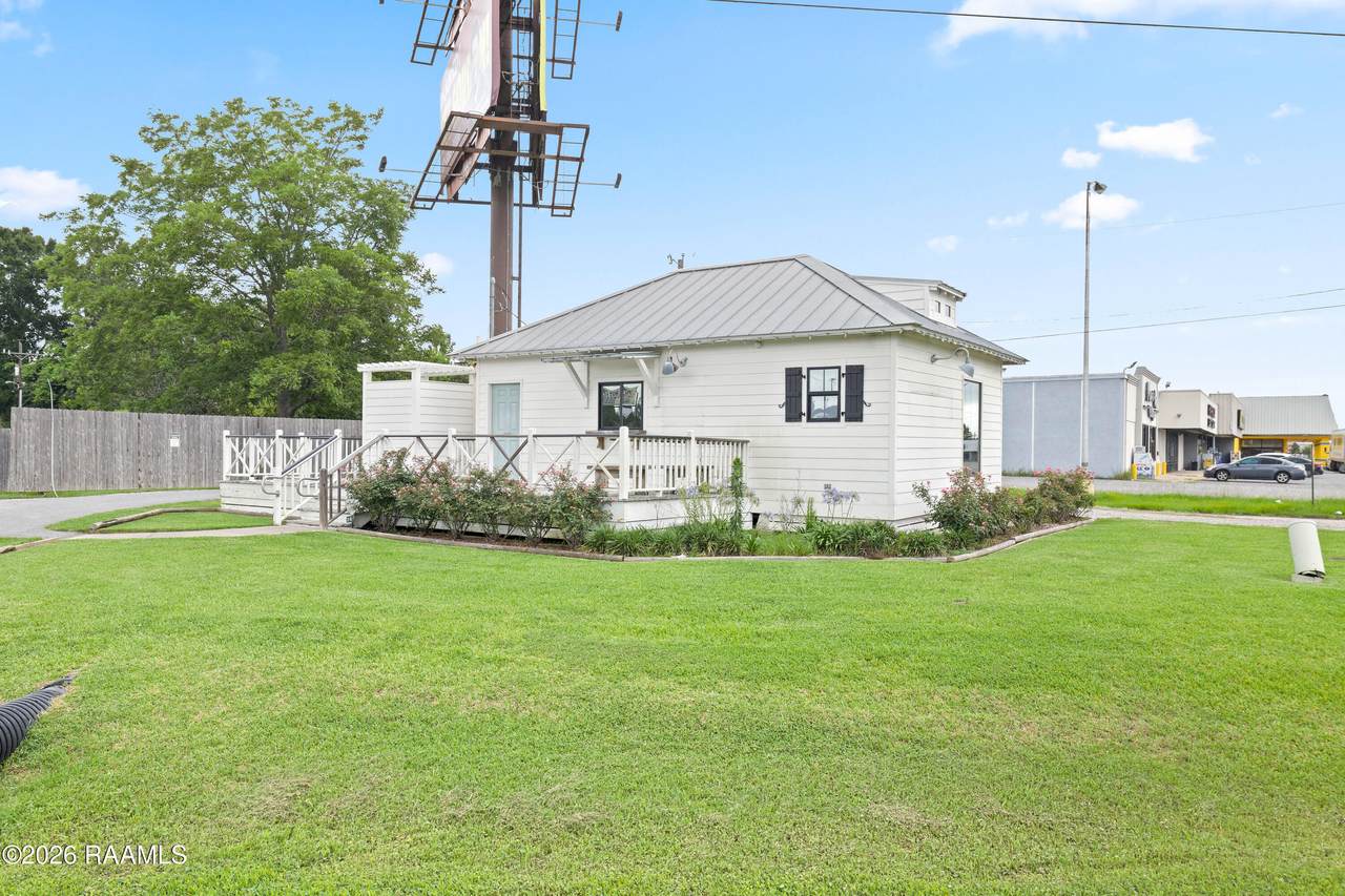 https://bt-photos.global.ssl.fastly.net/acadiana/1280_boomver_1_2600005150-2.jpg