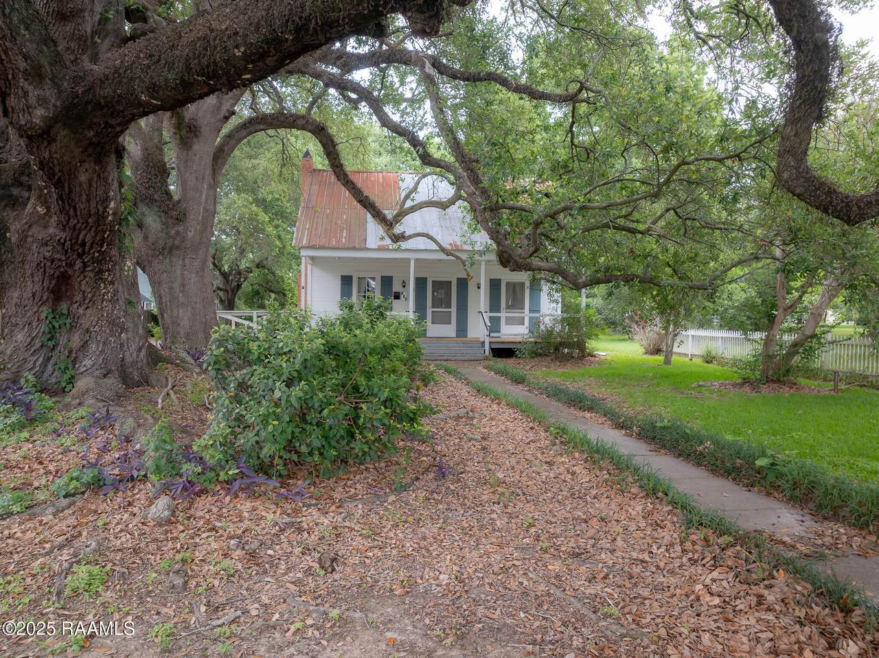 https://bt-photos.global.ssl.fastly.net/acadiana/1280_boomver_1_2600005671-2.jpg