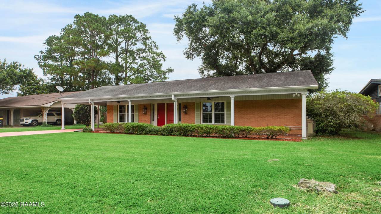 https://bt-photos.global.ssl.fastly.net/acadiana/1280_boomver_1_2600005741-2.jpg
