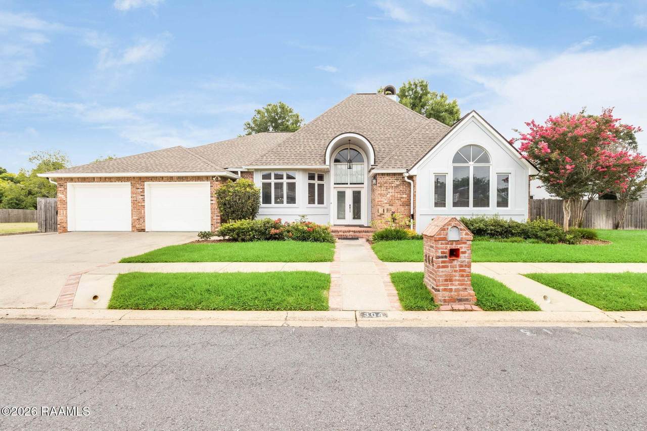 304 Monteigne Drive - Photo 1