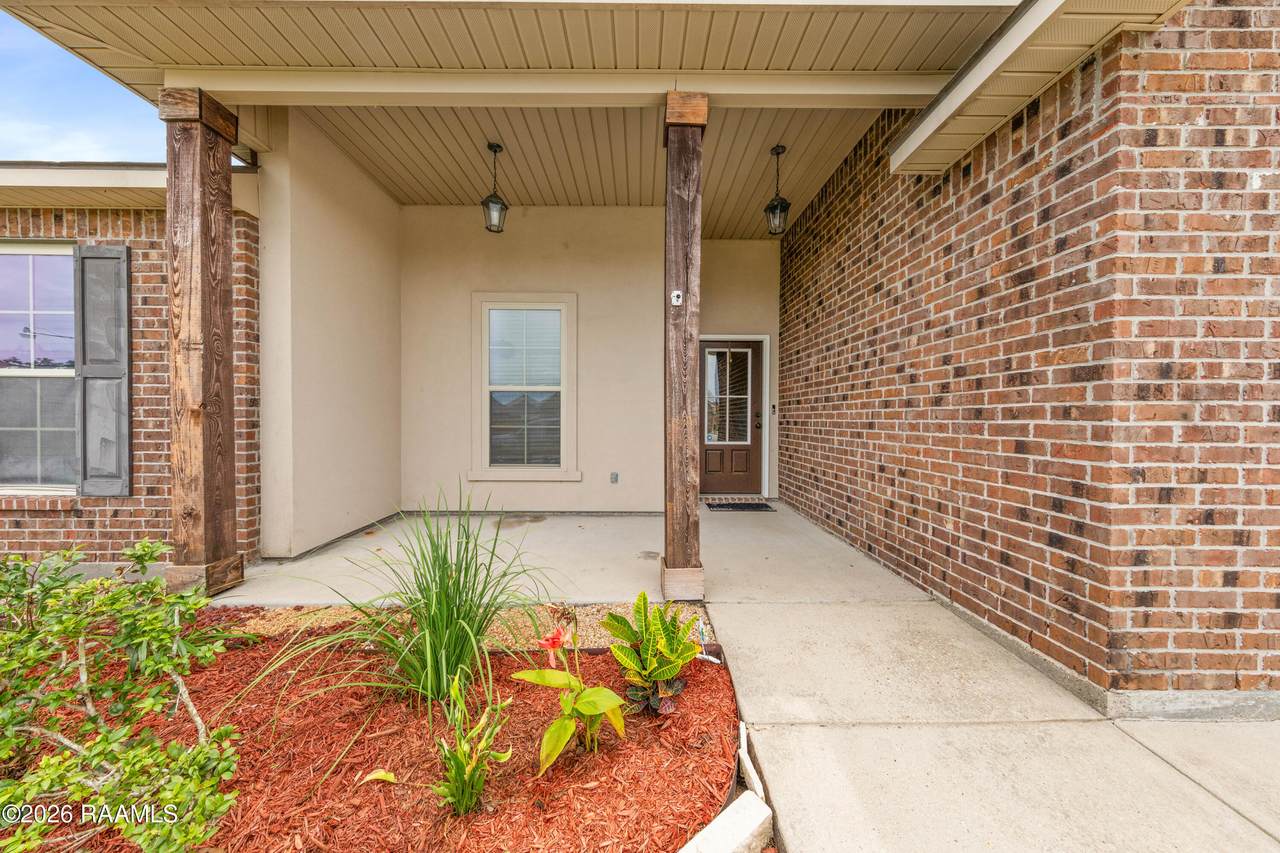 https://bt-photos.global.ssl.fastly.net/acadiana/1280_boomver_1_2600005766-2.jpg