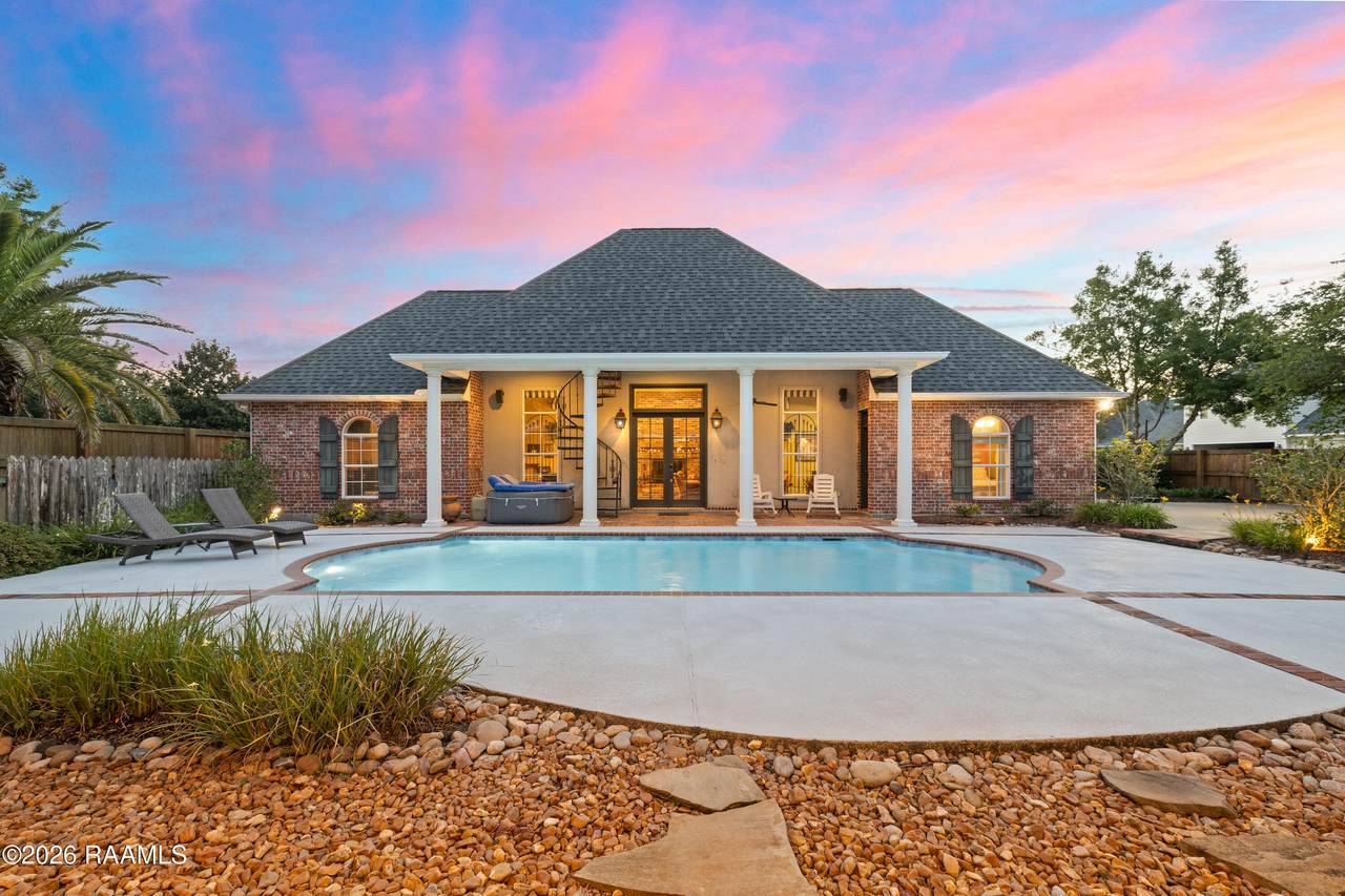 https://bt-photos.global.ssl.fastly.net/acadiana/1280_boomver_1_2600005837-2.jpg