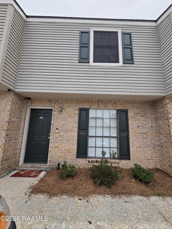 100 Winchester Drive - Photo 1