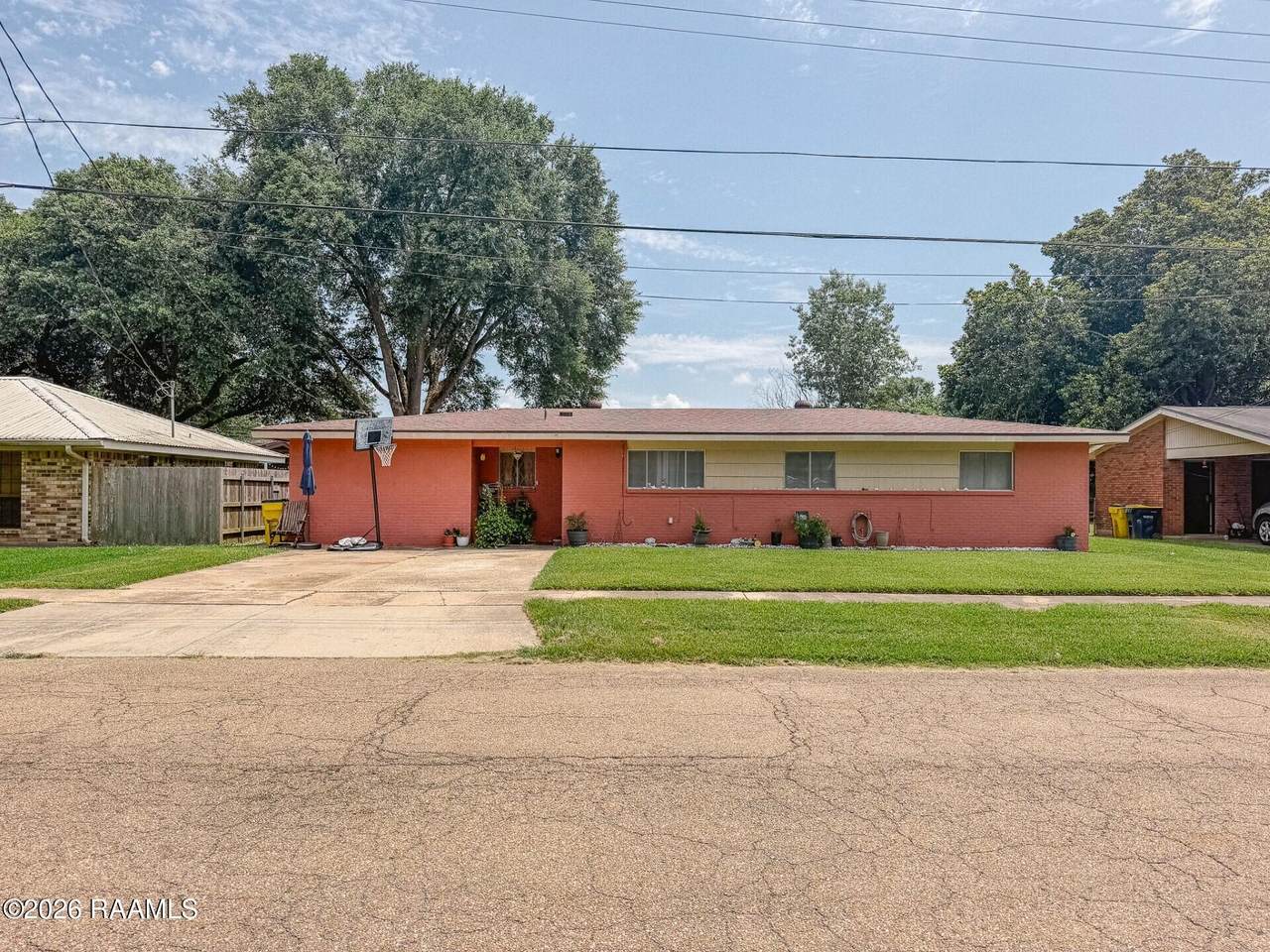 113 Bradford Drive - Photo 1