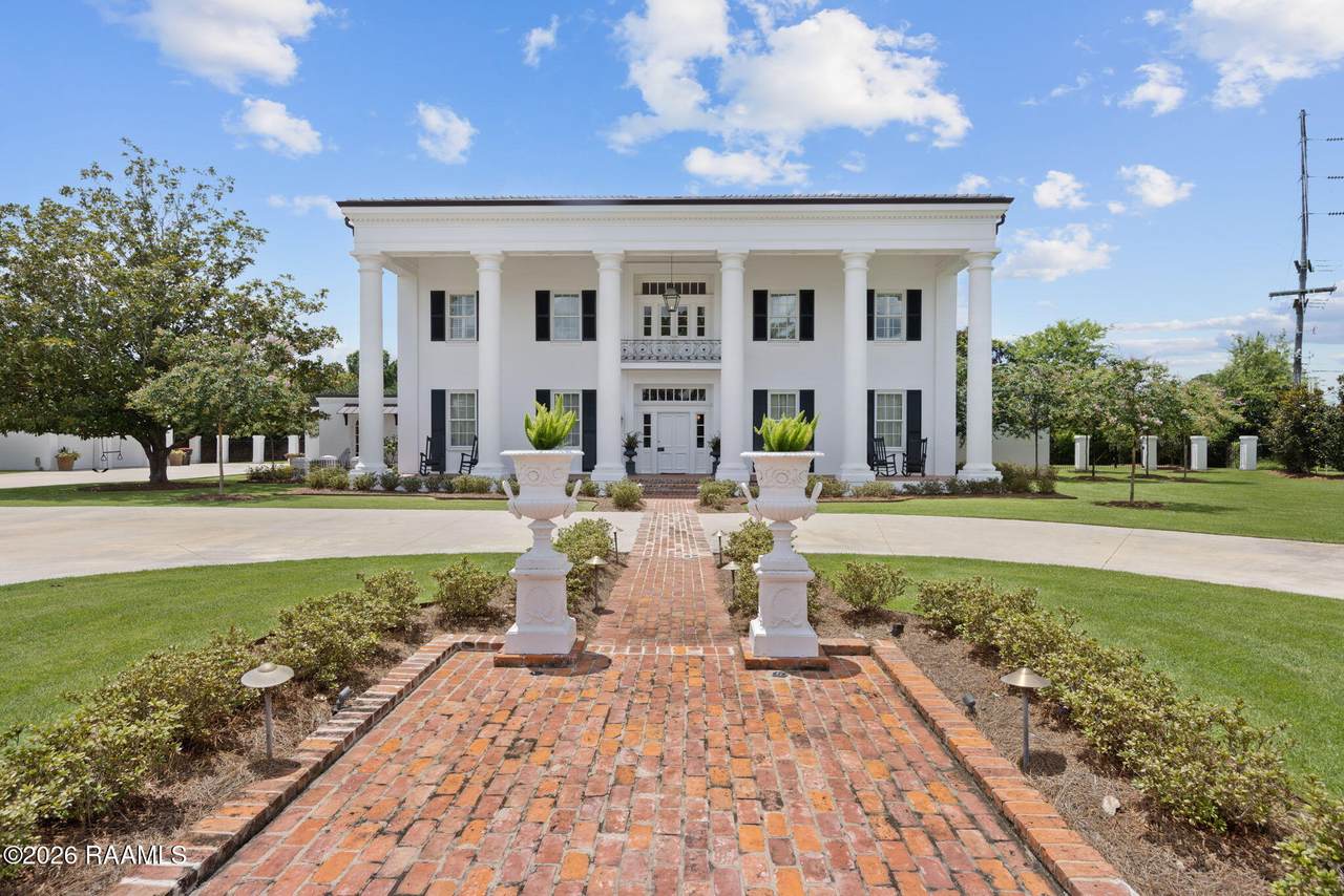 https://bt-photos.global.ssl.fastly.net/acadiana/1280_boomver_1_2600005992-2.jpg