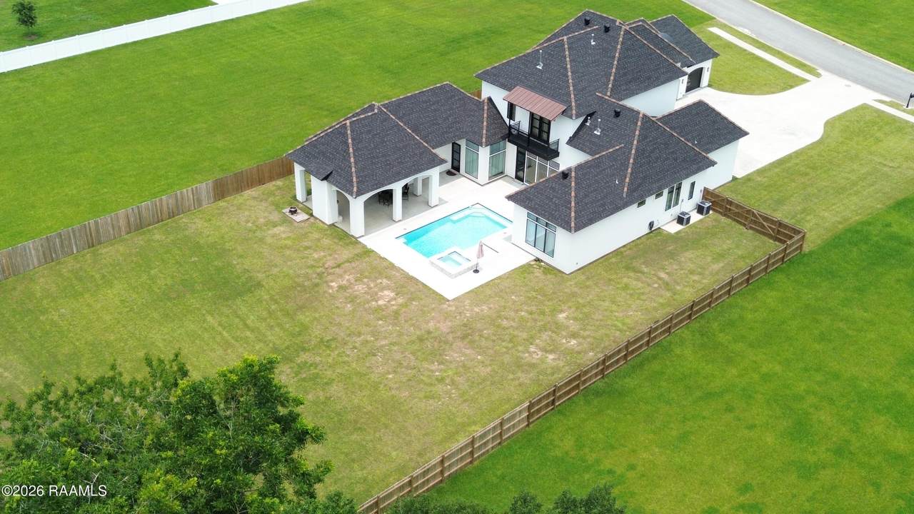 https://bt-photos.global.ssl.fastly.net/acadiana/1280_boomver_1_2600006008-2.jpg