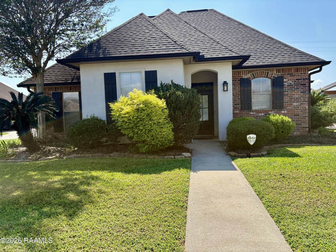 407 Hillbrooke Drive - Photo 1