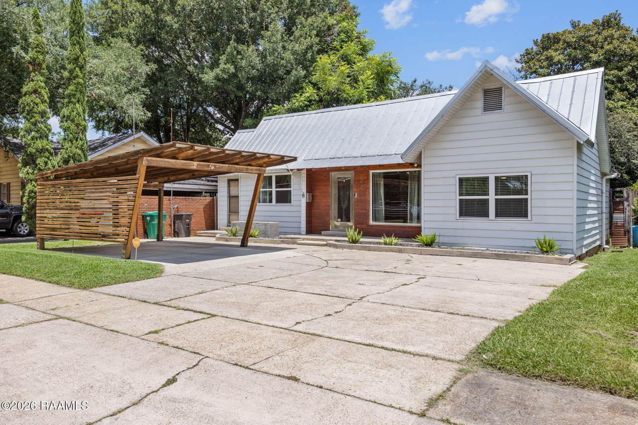 142 Cedar Crest Court - Photo 1