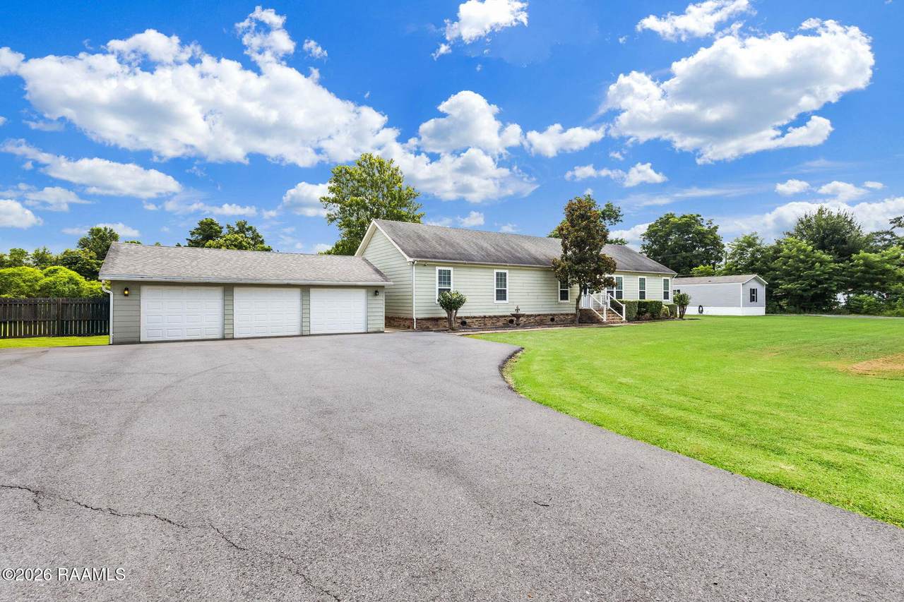 1033 Deanna Lane - Photo 1