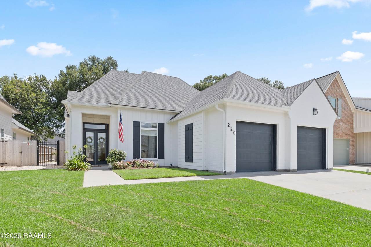 220 Treescape Drive - Photo 1