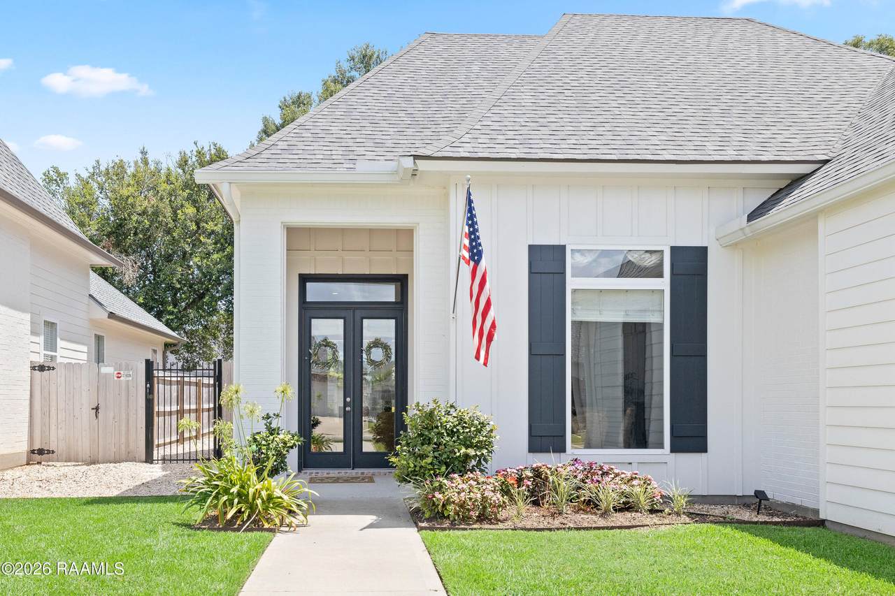 https://bt-photos.global.ssl.fastly.net/acadiana/1280_boomver_1_2600006084-2.jpg