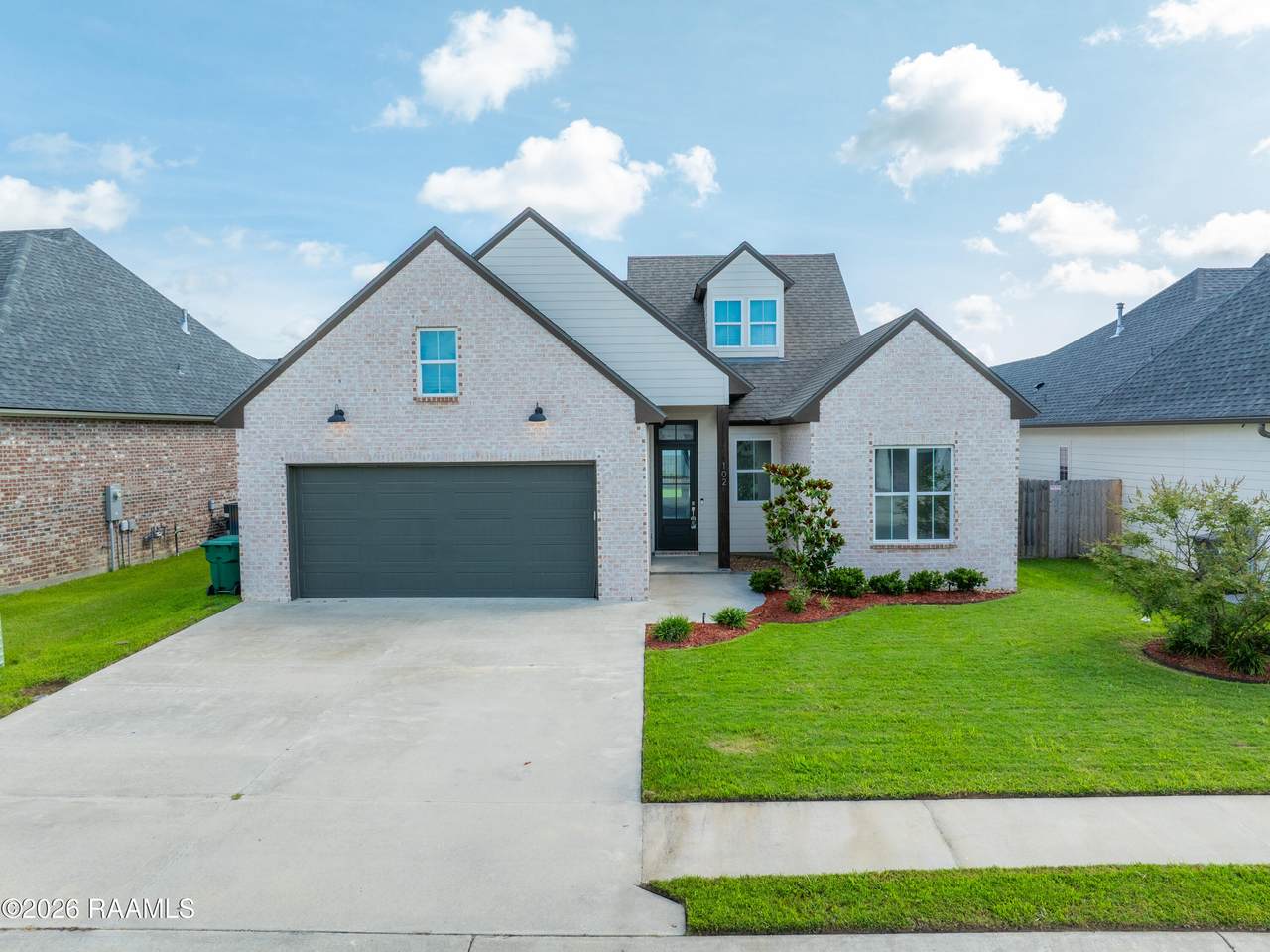 102 Queen Palm Circle - Photo 1