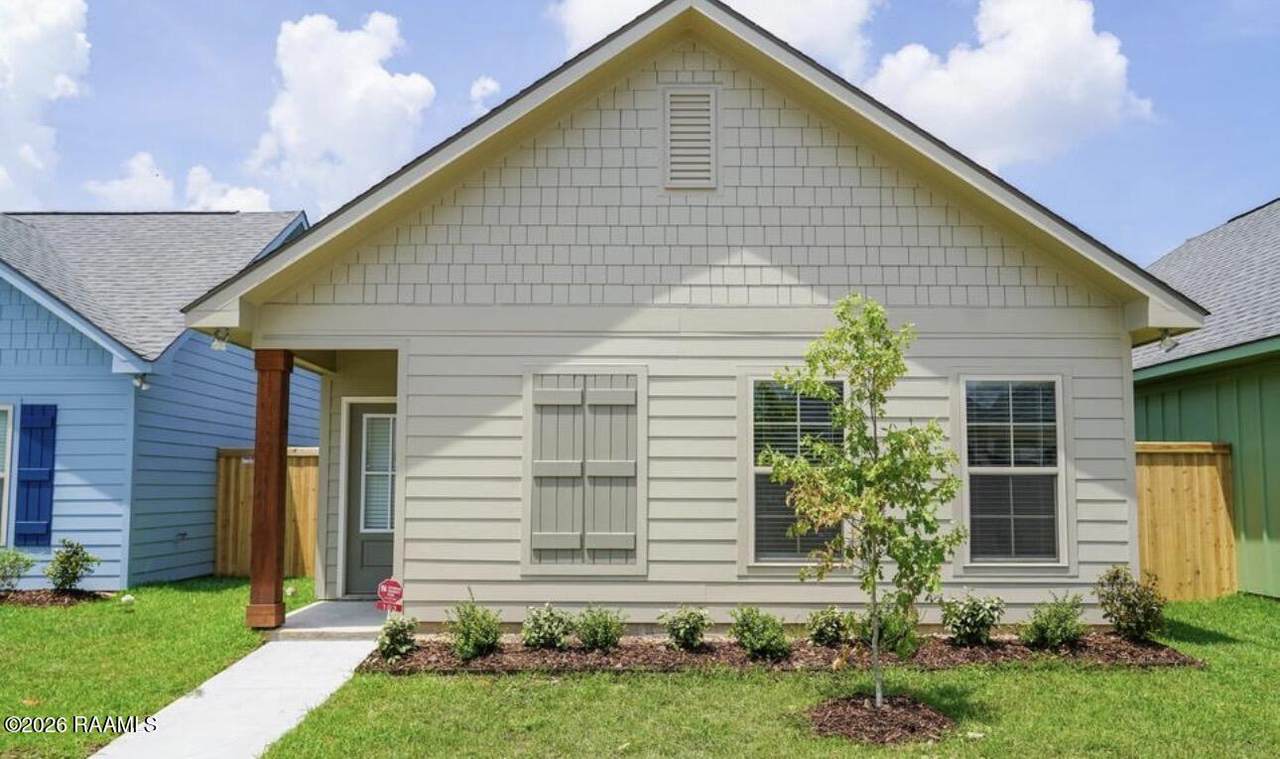 103 Pioneer Drive - Photo 1
