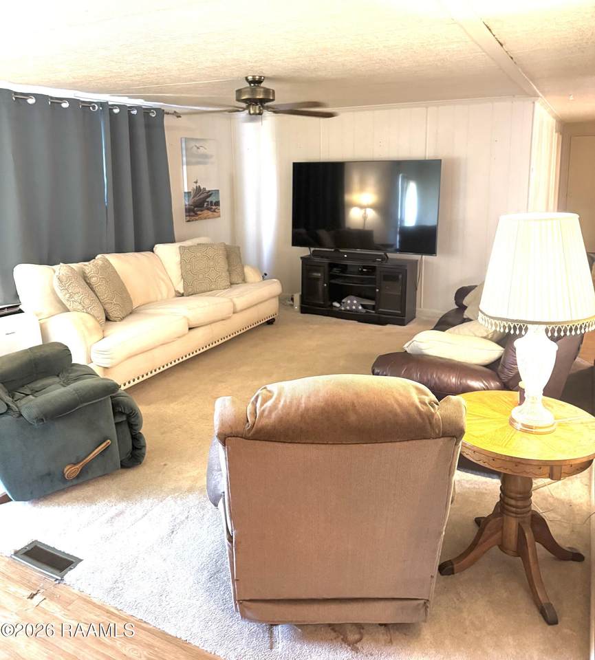 https://bt-photos.global.ssl.fastly.net/acadiana/1280_boomver_1_2600006108-2.jpg