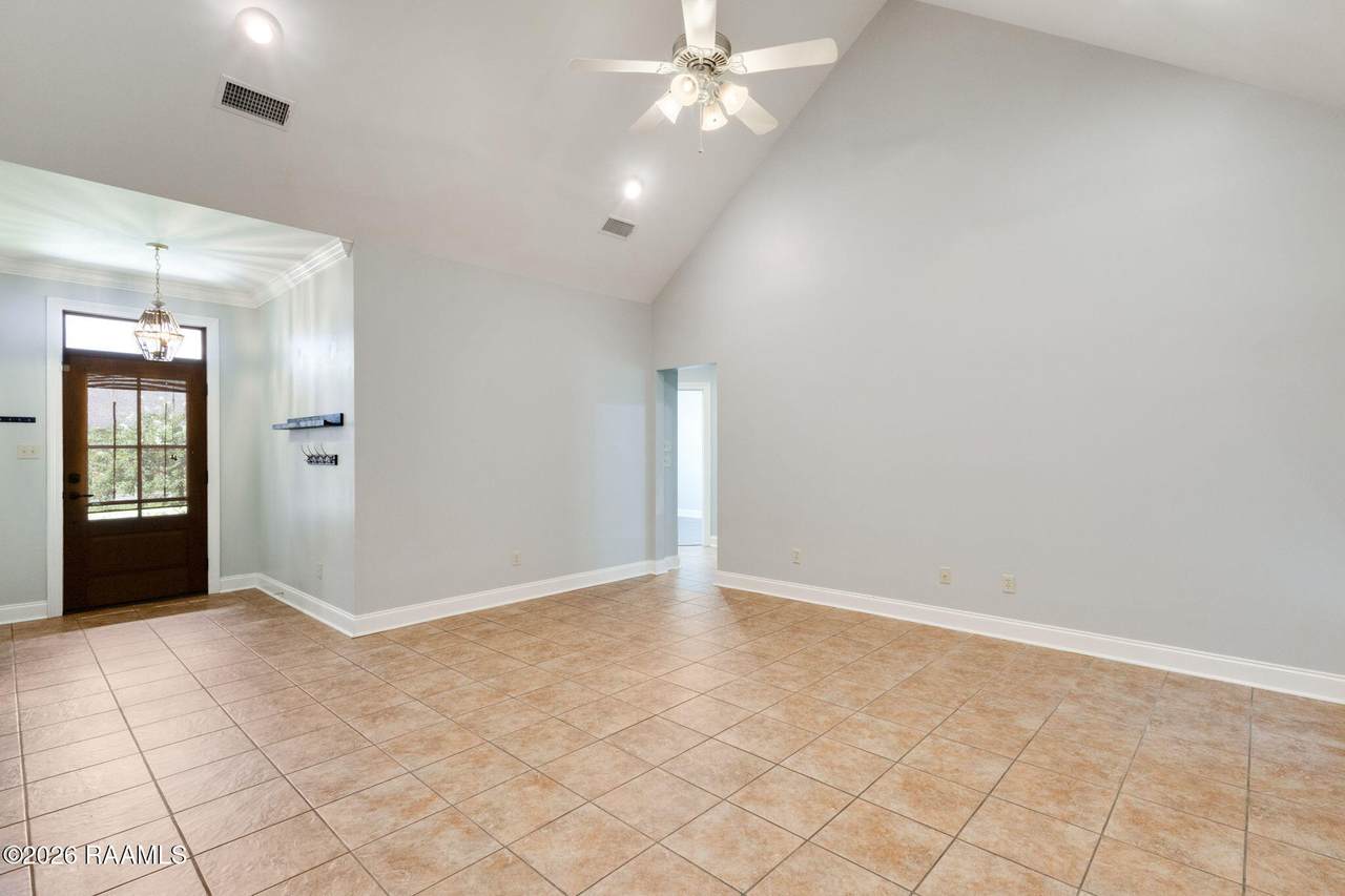 https://bt-photos.global.ssl.fastly.net/acadiana/1280_boomver_1_2600006112-2.jpg