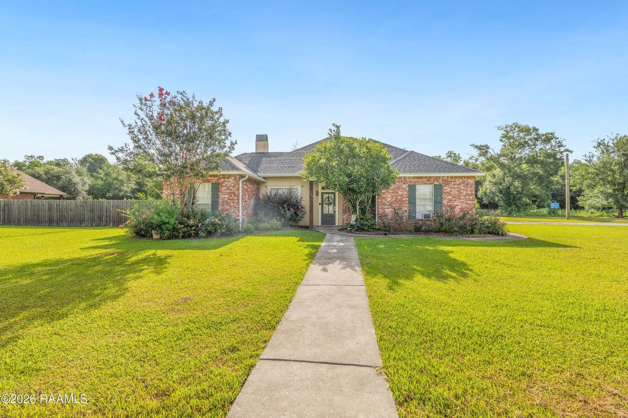 300 Bridgeport Lane - Photo 1
