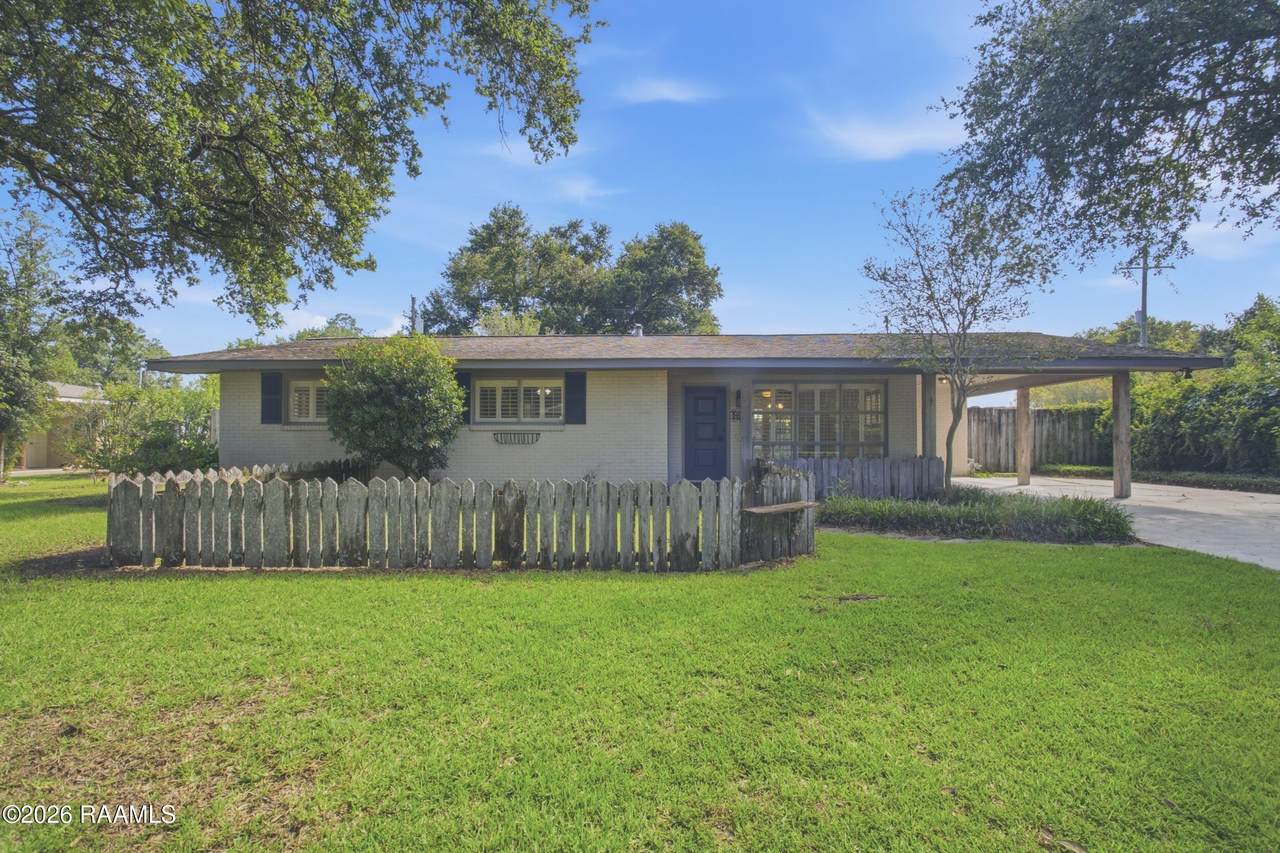 100 Donald Drive - Photo 1