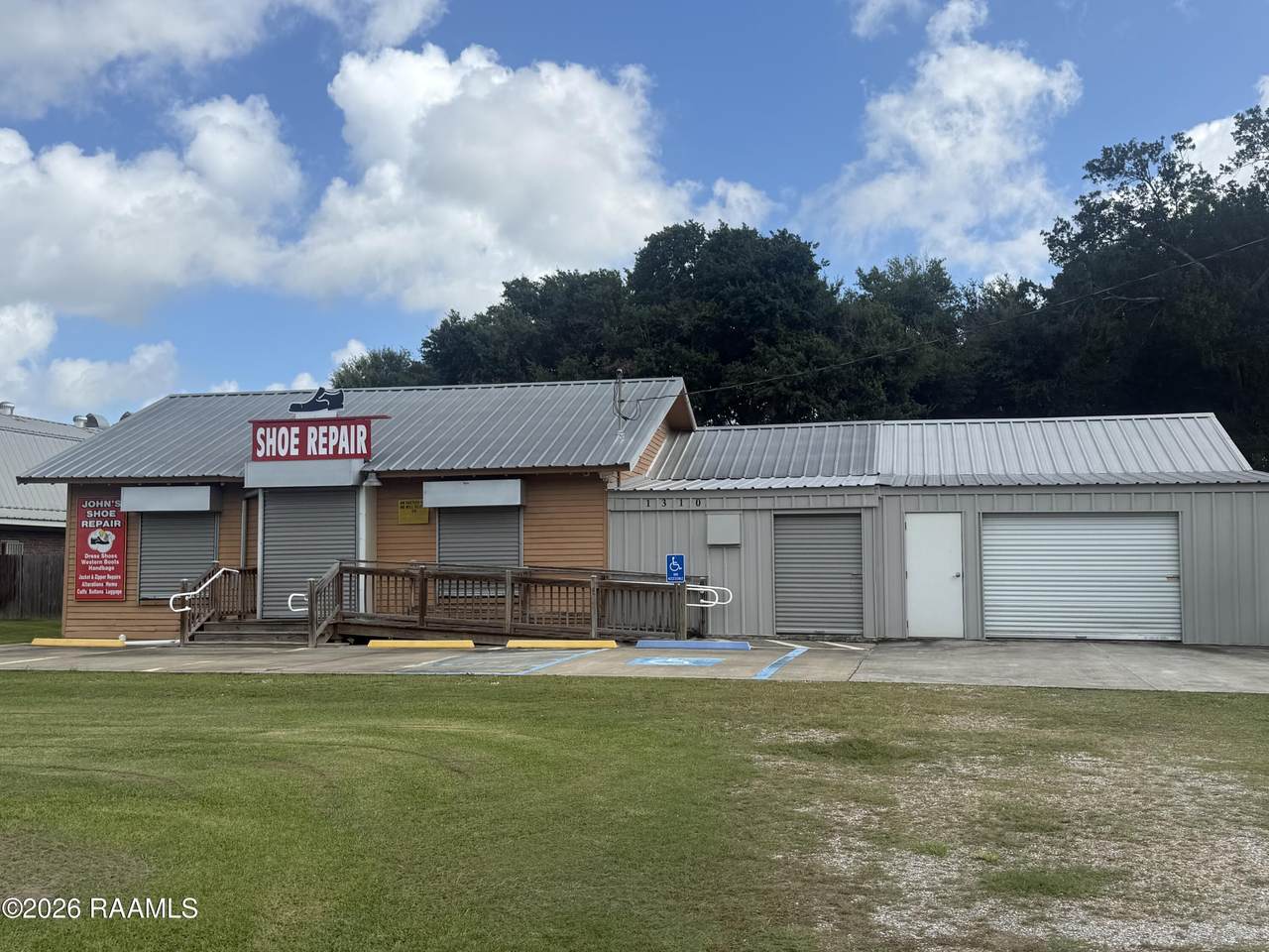 1310 Laurel Street - Photo 1