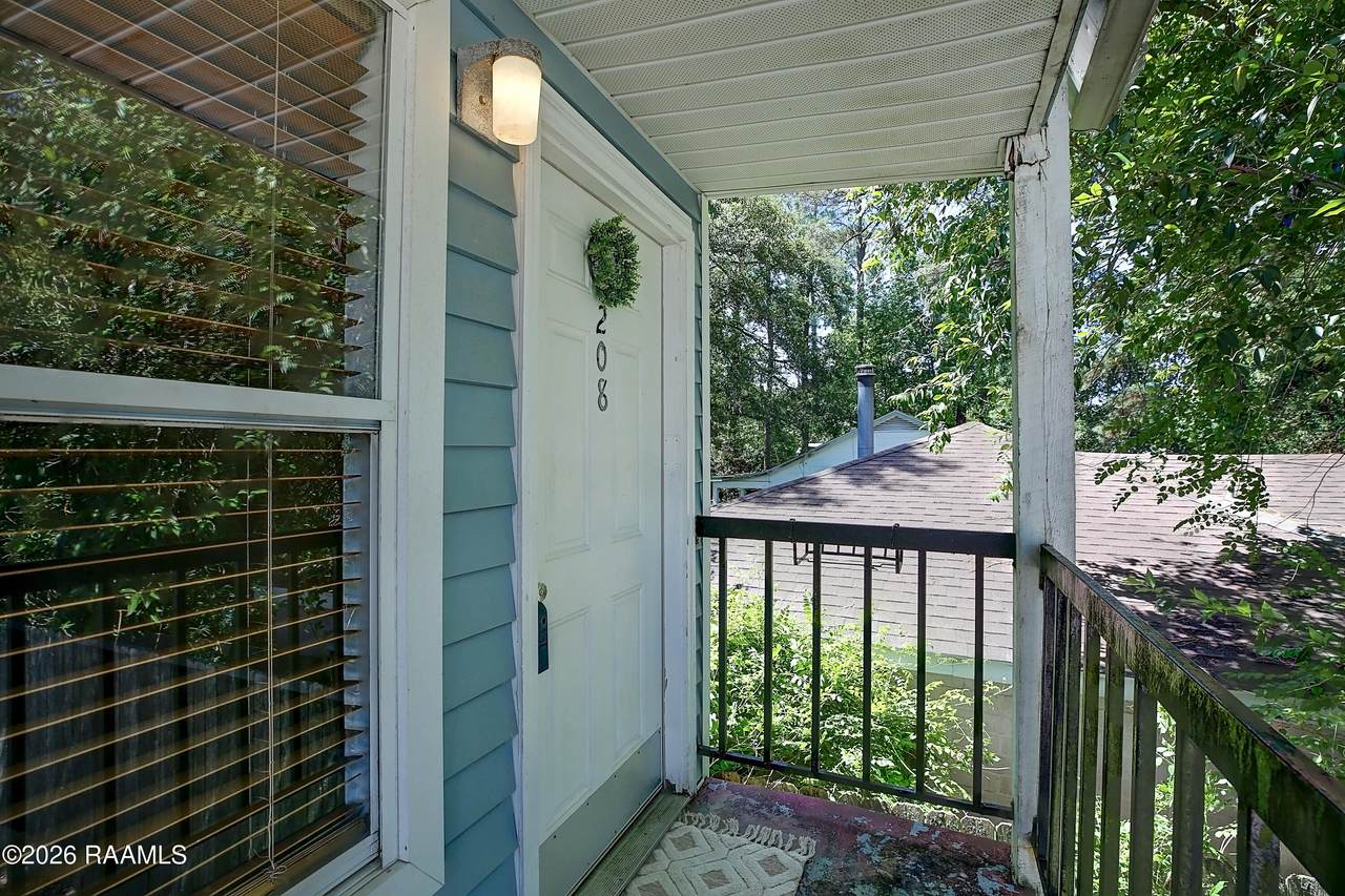 310 Ella Street - Photo 1