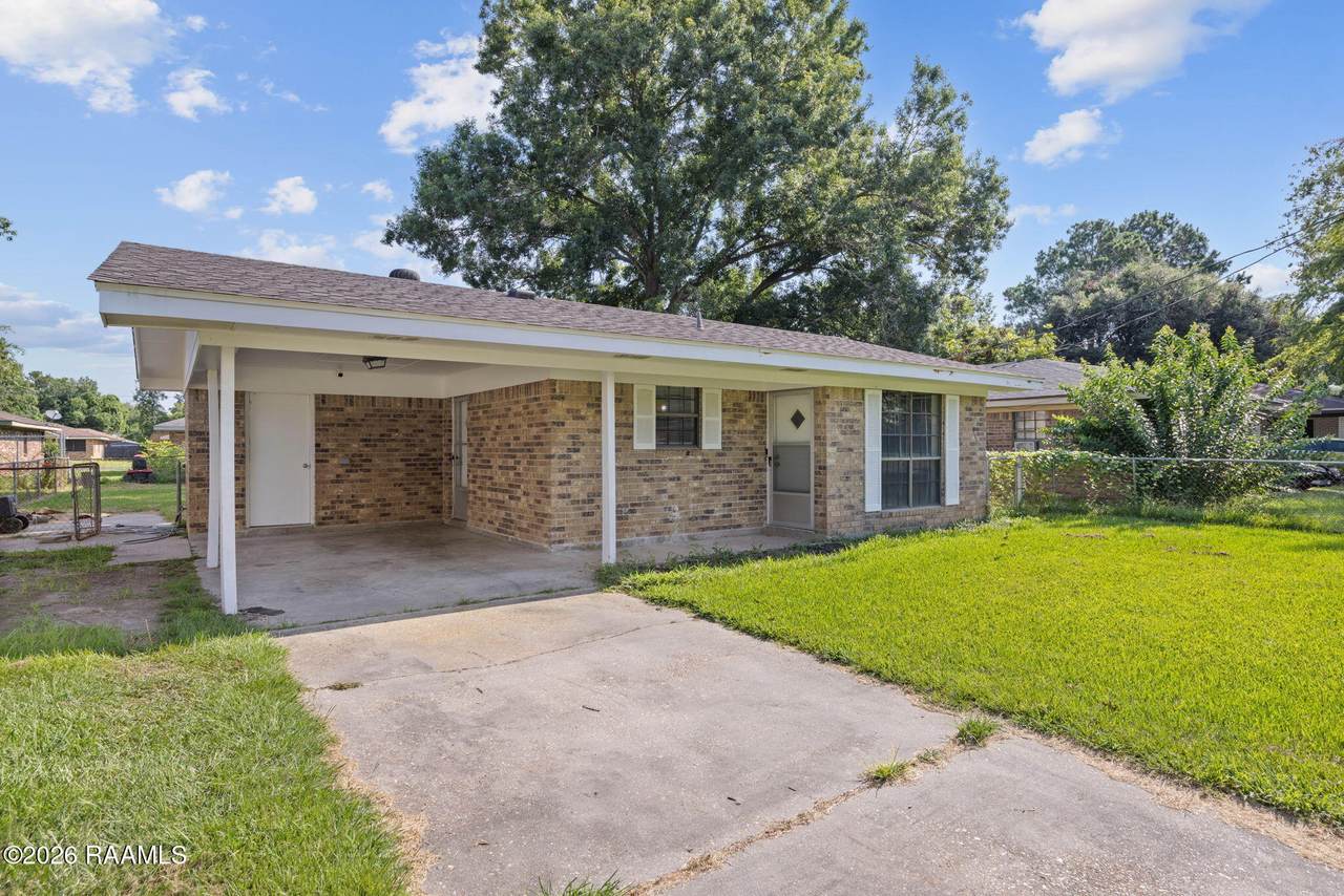 308 Brockton Drive - Photo 1