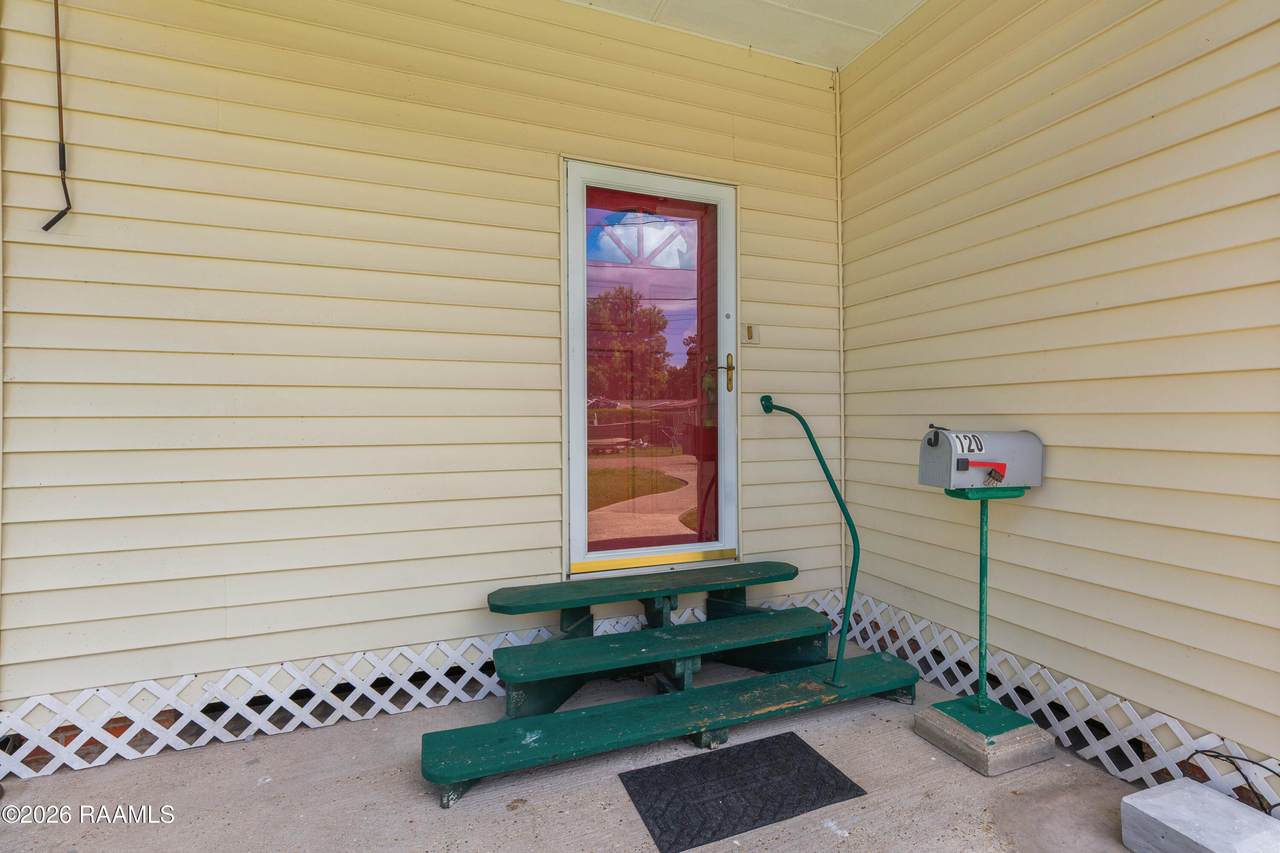 https://bt-photos.global.ssl.fastly.net/acadiana/1280_boomver_1_2600006392-2.jpg