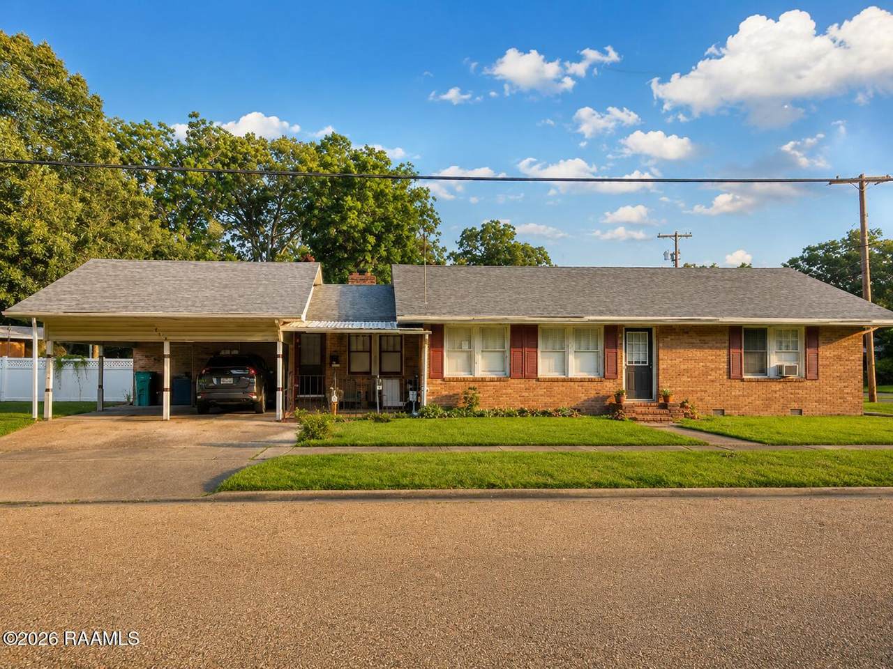 400 Oak Avenue - Photo 1