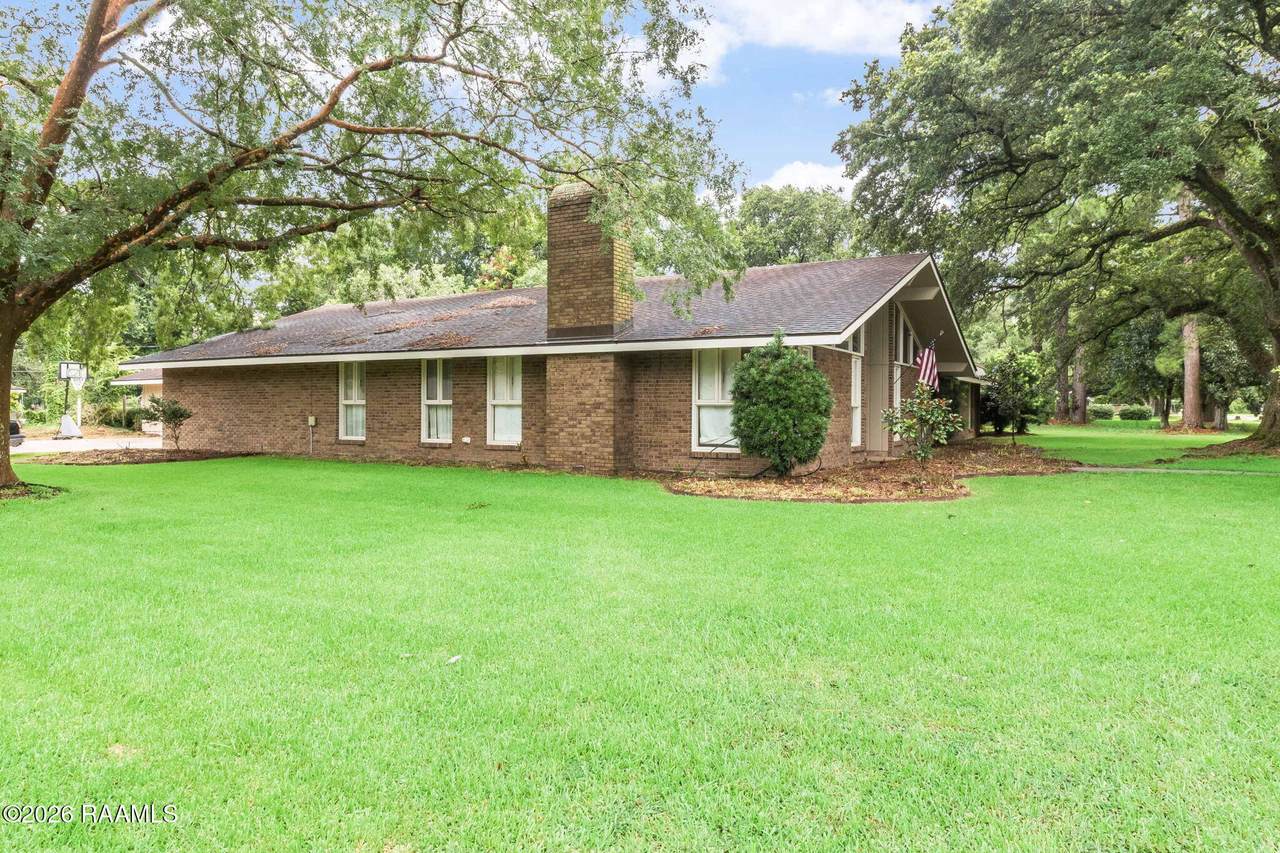 https://bt-photos.global.ssl.fastly.net/acadiana/1280_boomver_1_2600006509-2.jpg